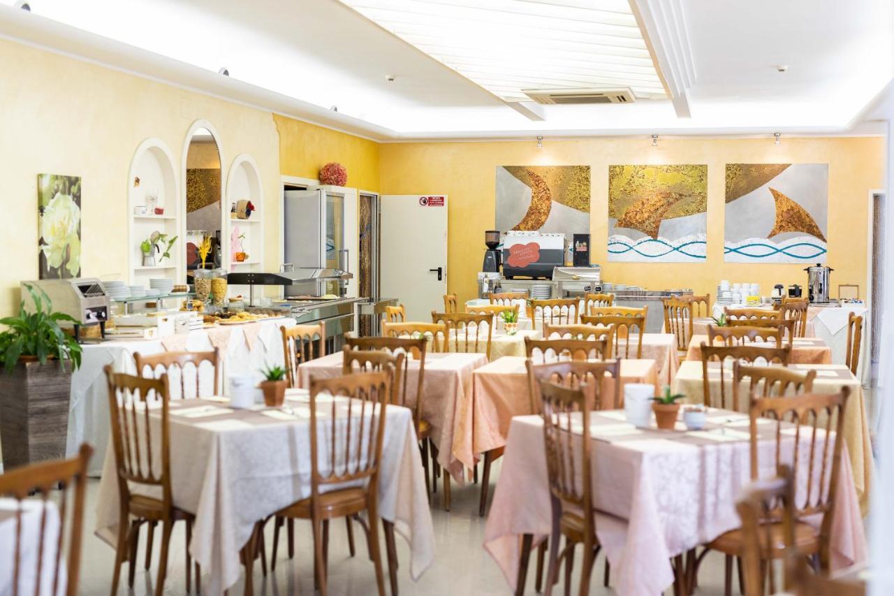 Hotel Alfa Tao Riccione Zewnętrze zdjęcie